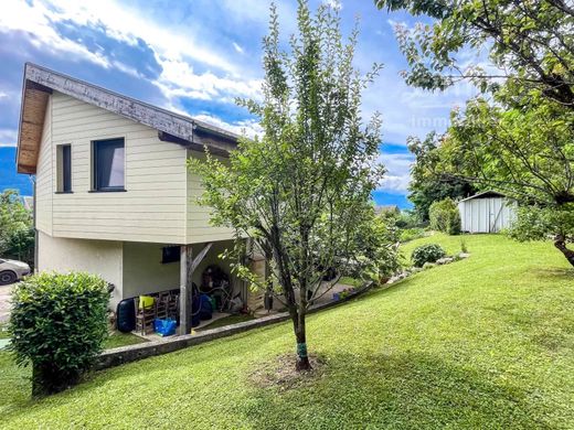 Luxe woning in Le Touvet, Isère