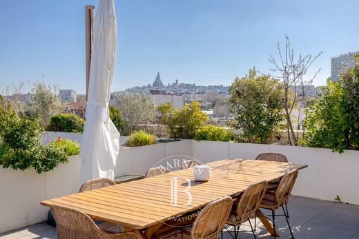 Apartment in Saint-Ouen, Seine-Saint-Denis
