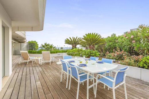 Menton, Alpes-Maritimesのアパートメント