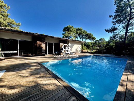 Luxury home in Lège-Cap-Ferret, Gironde