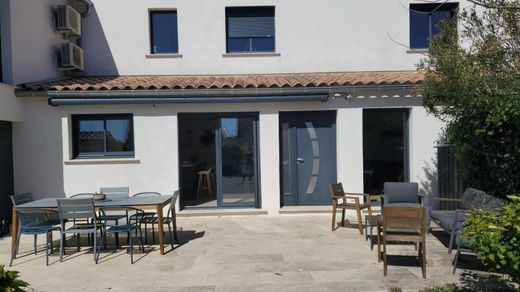 Luxury home in Arles, Bouches-du-Rhône