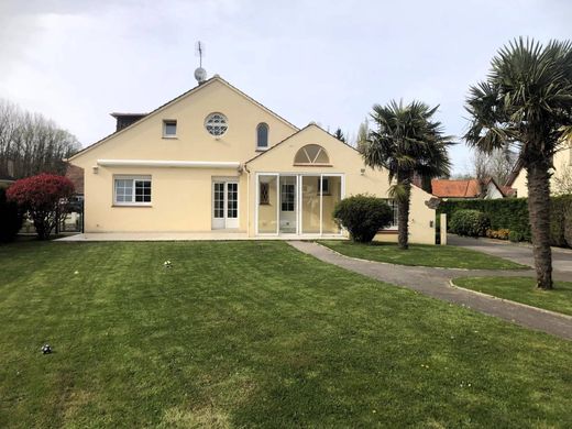 Luxury home in Cucq, Pas-de-Calais