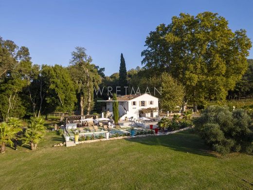 Casa de luxo - Les Arcs, Var