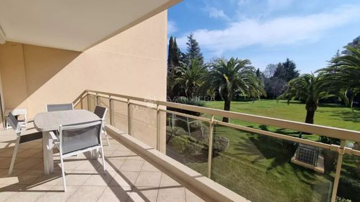 Apartment in Mandelieu-la-Napoule, Alpes-Maritimes