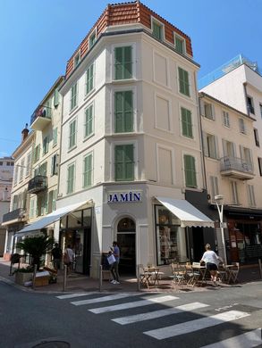 Kamienica w Cannes, Alpes-Maritimes