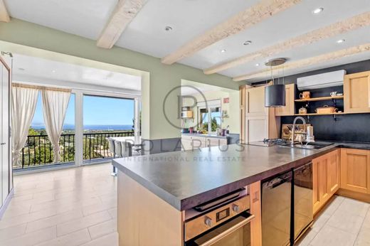 Antibes, Alpes-Maritimesのヴィラ