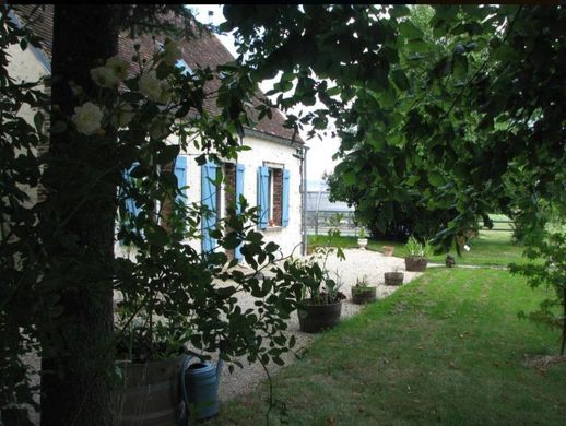 Luxury home in Neuilly-sur-Eure, Orne