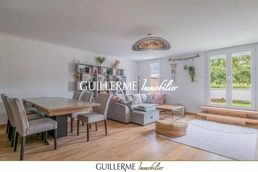 아파트 / Dardilly, Rhône