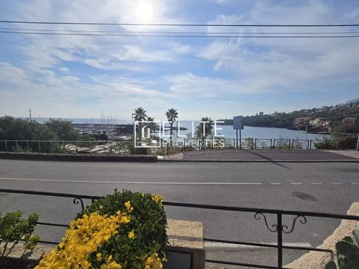 ‏קרקע ב  Théoule-sur-Mer, Alpes-Maritimes