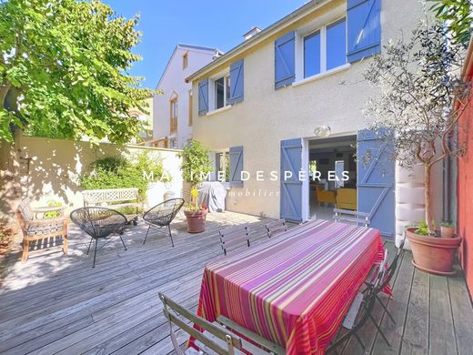 Luxe woning in Asnières-sur-Seine, Hauts-de-Seine