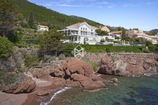 Luxe woning in Théoule-sur-Mer, Alpes-Maritimes