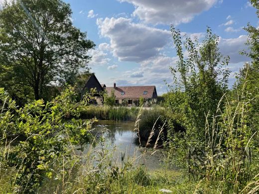 Unverre, Eure-et-Loirのカントリー風またはファームハウス