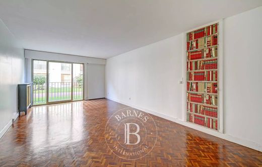 Apartment / Etagenwohnung in Versailles, Yvelines