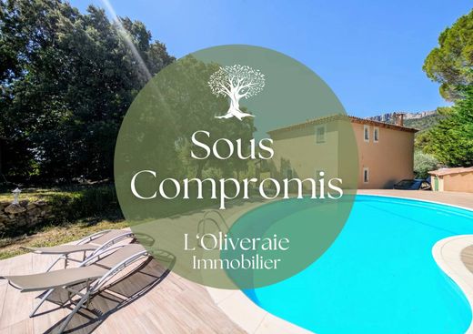 Maison de luxe à Cadolive, Bouches-du-Rhône