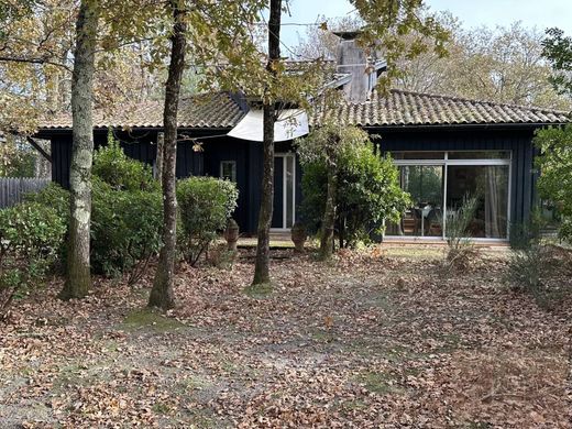 Luxury home in Gujan-Mestras, Gironde