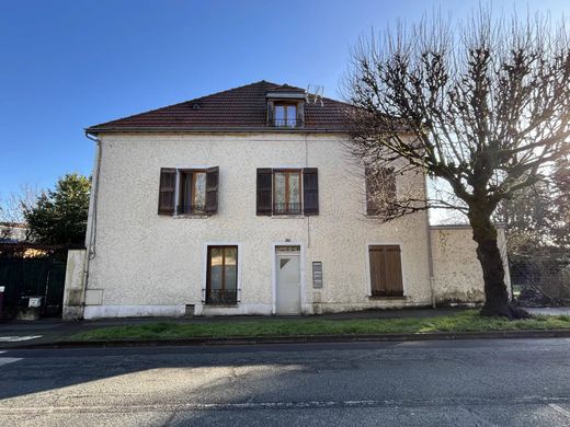 Residential complexes in Dourdan, Essonne