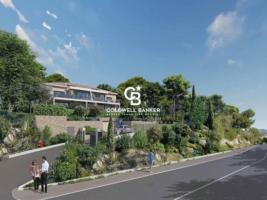 Apartment / Etagenwohnung in Sanary-sur-Mer, Var