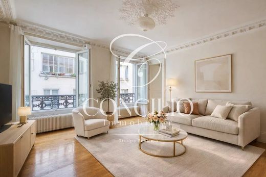 Apartment in Temple, Rambuteau – Francs Bourgeois, Réaumur, Paris