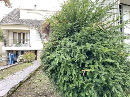 Luxury home in Neuilly-Plaisance, Seine-Saint-Denis