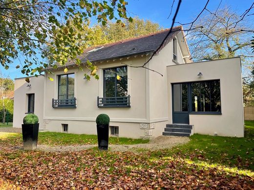 Maison de luxe à Bois-le-Roi, Seine-et-Marne