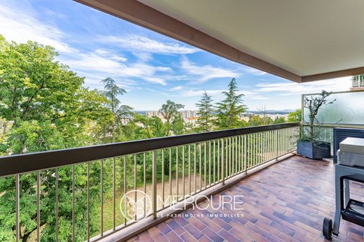 Квартира, Сент-Фуа-ле-Лион, Rhône