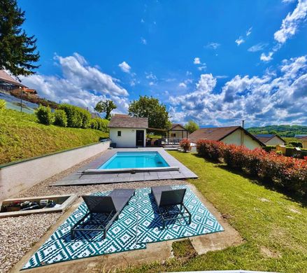 Luxe woning in Saint-Genix-sur-Guiers, Savoy