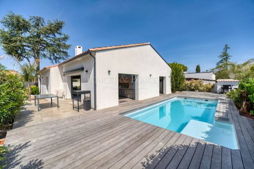 Luxury home in Lattes, Hérault