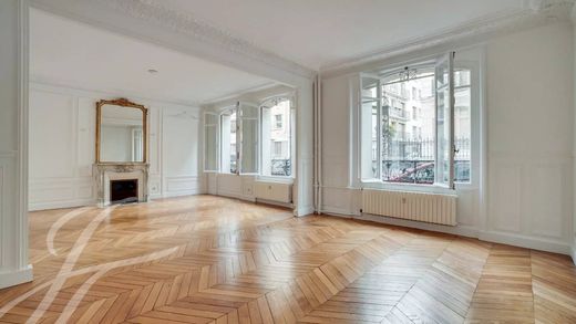 Apartment in La Muette, Auteuil, Porte Dauphine, Paris