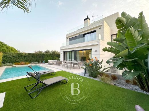 Luxury home in Montgat, Province of Barcelona
