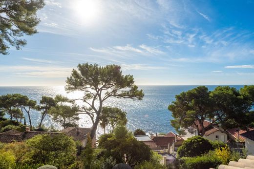 Saint-Mandrier-sur-Mer, Varの高級住宅