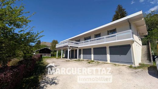 Luxury home in Viuz-en-Sallaz, Haute-Savoie