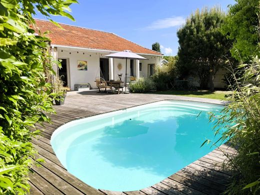 豪宅  La Teste-de-Buch, Gironde