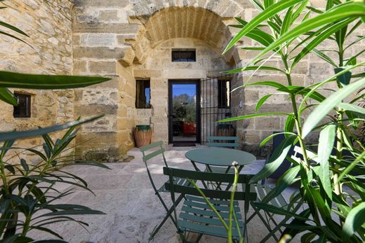 Luxury home in Uzès, Gard