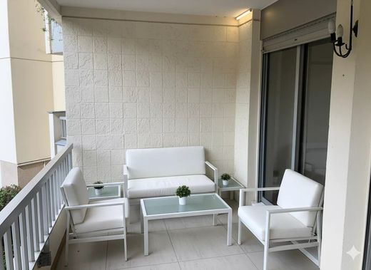 Daire Courbevoie, Hauts-de-Seine