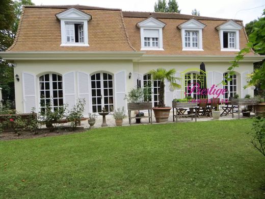 Luxury home in Maisons-Laffitte, Yvelines