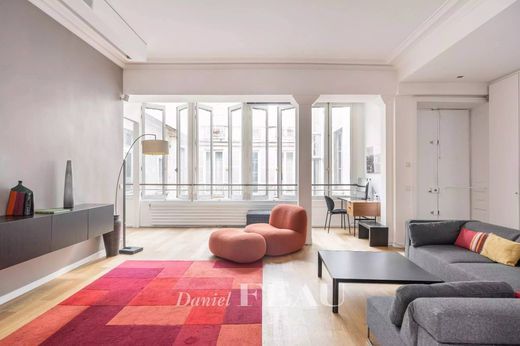 Apartment in Saint-Germain, Odéon, Monnaie, Paris