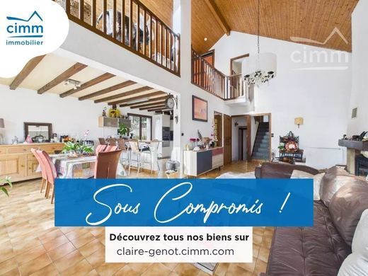 Luxury home in Saint-Nazaire-les-Eymes, Isère