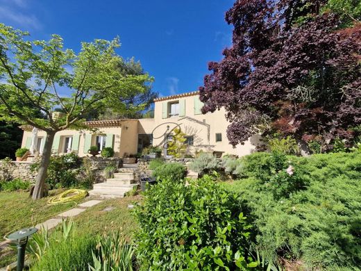 Luxe woning in Grambois, Vaucluse