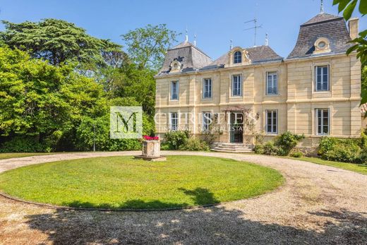 Château à Blasimon, Gironde