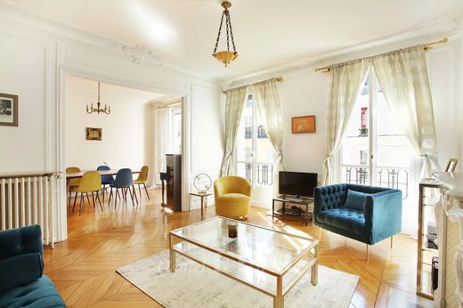 Apartament w Tour Eiffel, Invalides – Ecole Militaire, Saint-Thomas d’Aquin, Paris
