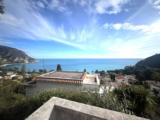Apartment / Etagenwohnung in Èze, Alpes-Maritimes