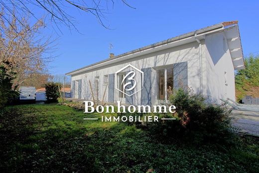 Luxury home in Saint-Selve, Gironde