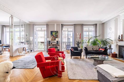 Apartment in La Muette, Auteuil, Porte Dauphine, Paris