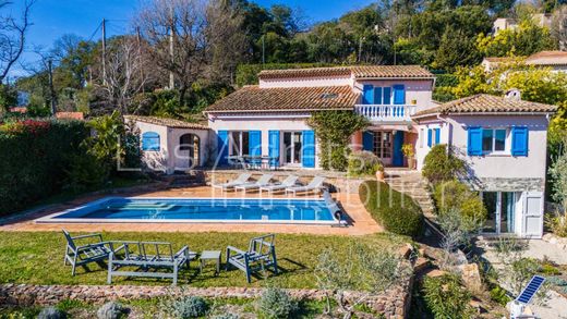 Maison de luxe à Les Adrets-de-l'Estérel, Var