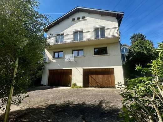 Luxury home in Igny, Essonne