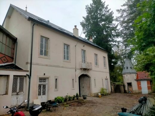 Luxury home in Saint-Gervais-sur-Couches, Saône-et-Loire