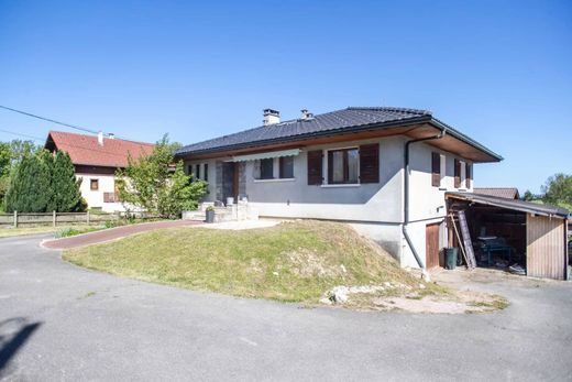 Luxus-Haus in Vinzier, Haute-Savoie
