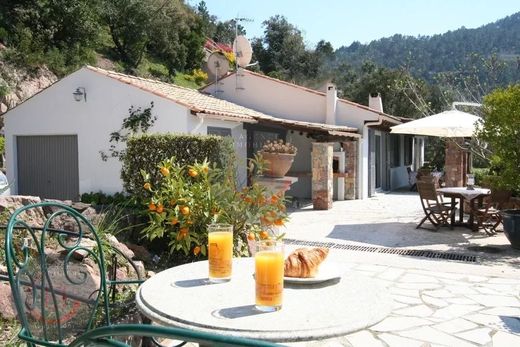 Villa a Mandelieu-la-Napoule, Alpi Marittime