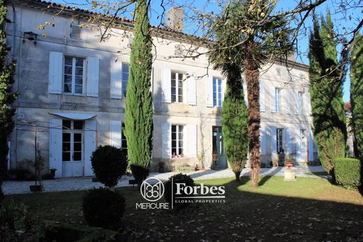 Maison de luxe à Jonzac, Charente-Maritime