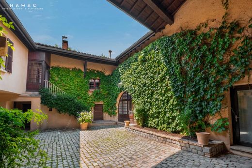 Luxury home in Craponne, Rhône